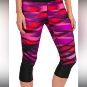 Capri Active Leggings. Women’s Large 12-14